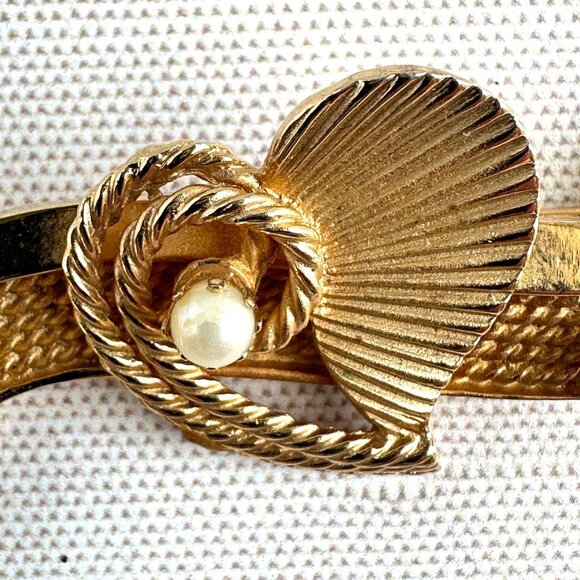 Vintage Marvella Gold Tone Heart Brooch With Faux Pearls 2" X 1" - Picture 6 of 10